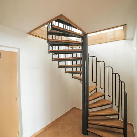Apartman Holeckova 아파트 체스케부데요비체